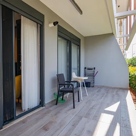 Glory Life Apartment *