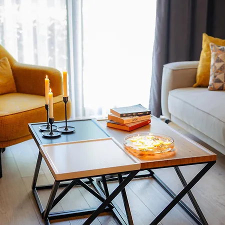 Glory Life Apartment *