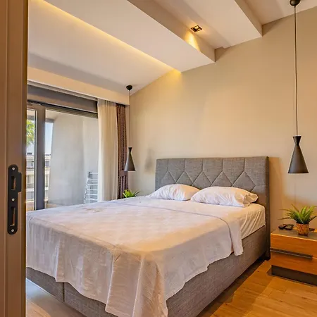 Glory Life Apartment *