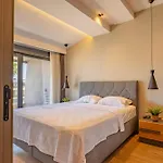 Glory Life Apartment *